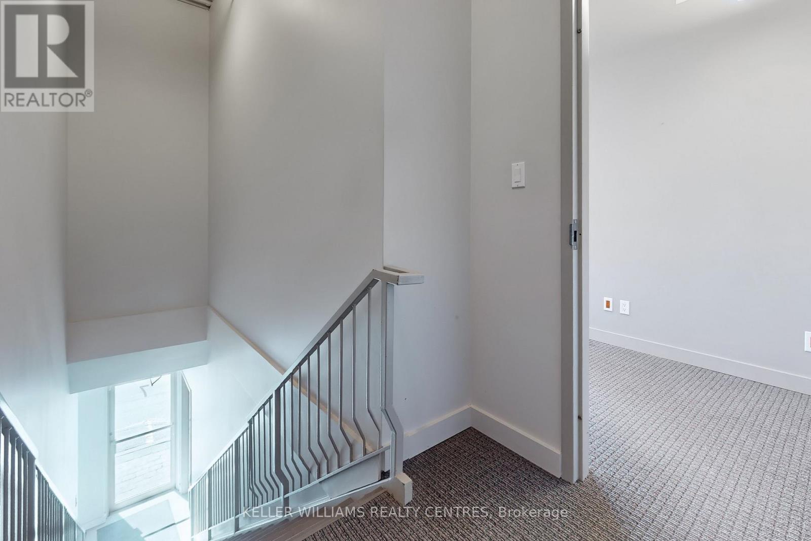 Unit 7 - 125 Don Hillock Drive, Aurora, Ontario  L4G 0H8 - Photo 12 - N12700526