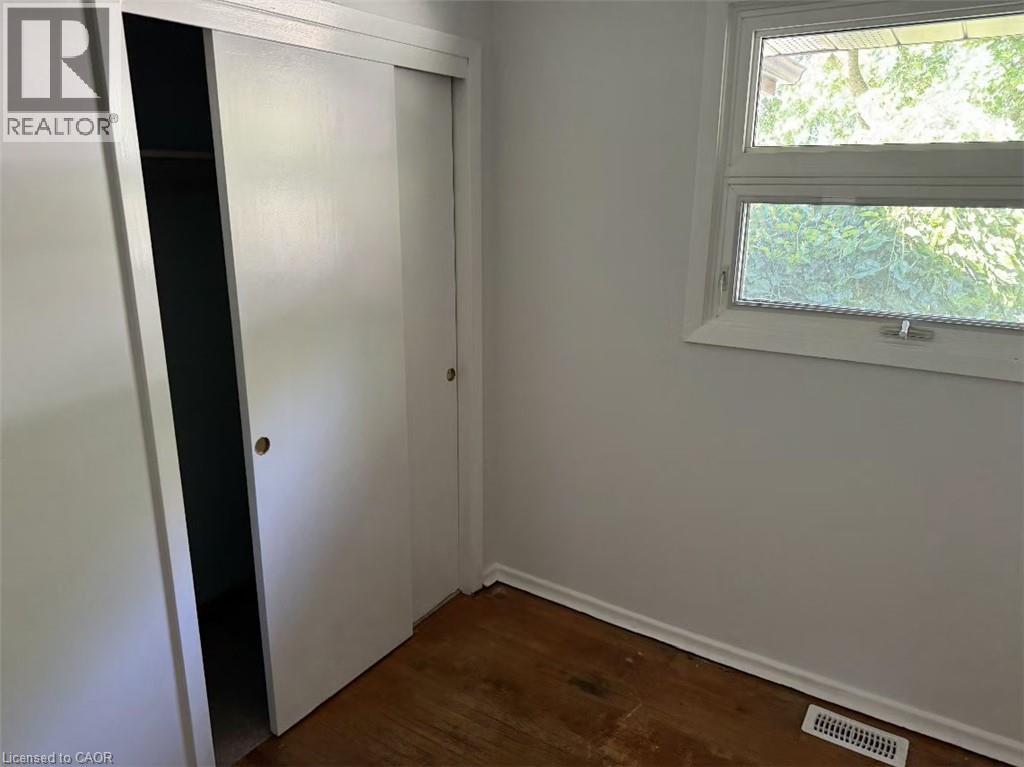 23 Elkington Drive, Kitchener, Ontario N2B 1S1 - Photo 6 - 40798403