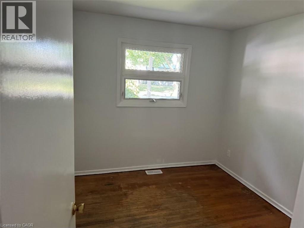 23 Elkington Drive, Kitchener, Ontario N2B 1S1 - Photo 7 - 40798403