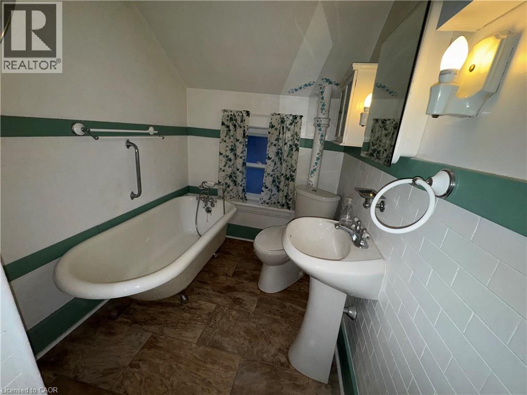 5561 Dorchester Road, Niagara Falls, Ontario  L2G 5S2 - Photo 10 - 40798220