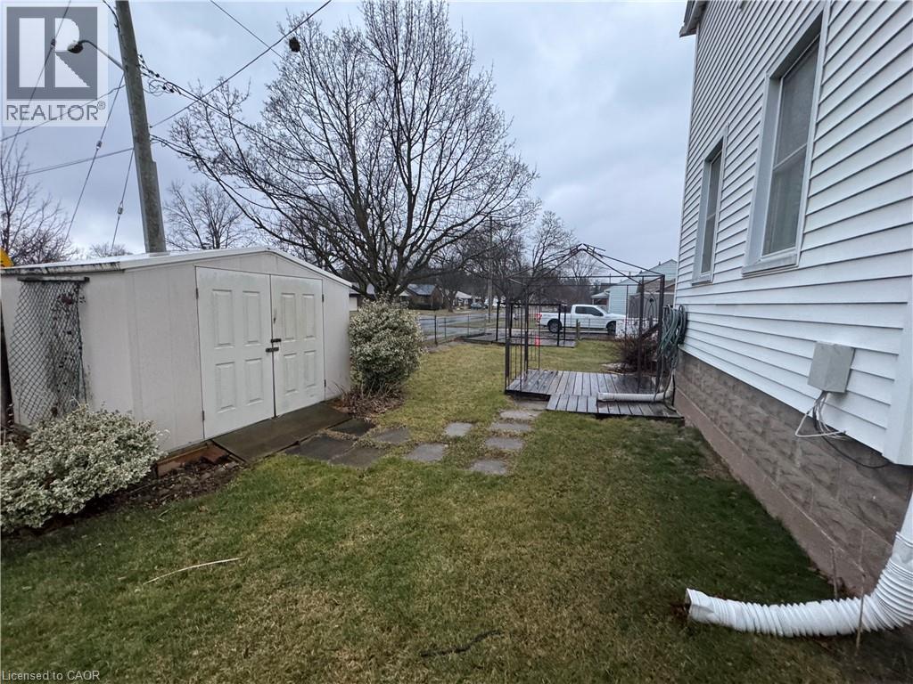 5561 Dorchester Road, Niagara Falls, Ontario  L2G 5S2 - Photo 12 - 40798220