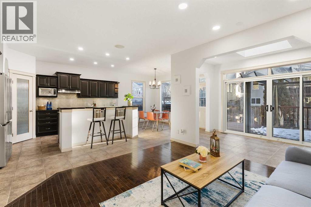 21 Panamount Row Nw, Calgary, Alberta  T3K 0C6 - Photo 9 - A2275676