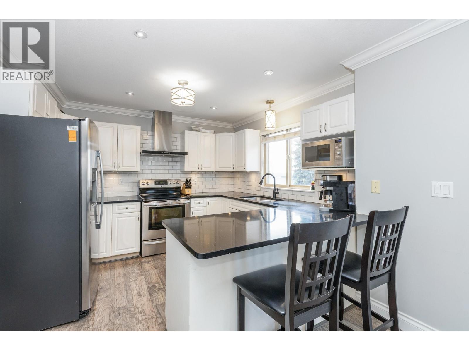 1020 Stewart Avenue, Coquitlam, British Columbia  V3K 2N6 - Photo 6 - R3079279