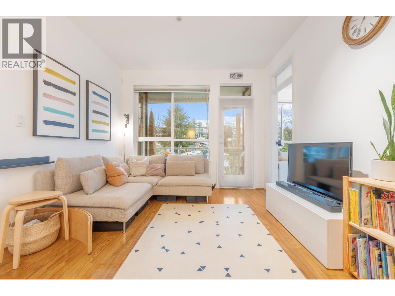 315 3551 Foster Avenue, Vancouver, British Columbia  V5R 0A1 - Photo 3 - R3079671