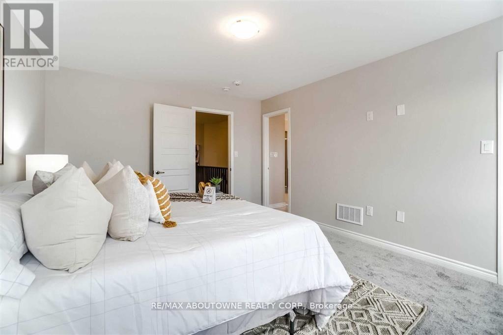 1914 Thames Circle, Milton, Ontario  L9E 1Y9 - Photo 27 - W12700466