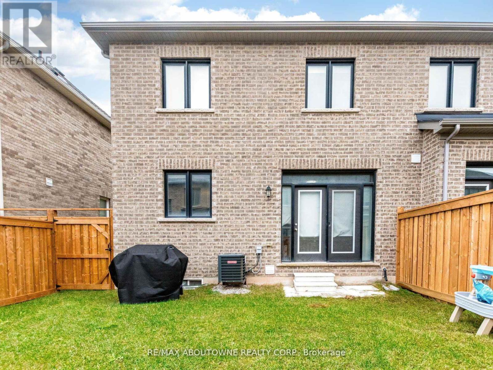 1914 Thames Circle, Milton, Ontario  L9E 1Y9 - Photo 42 - W12700466