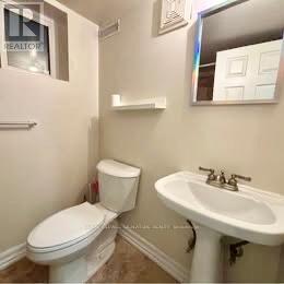 87 South Kingsway, Toronto, Ontario  M6S 3T4 - Photo 9 - W12700524