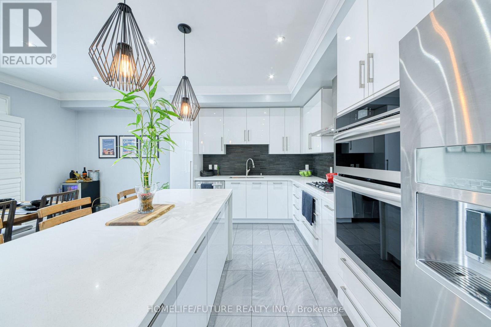 14 Dancing Waters Road, Brampton, Ontario  L6Y 6B5 - Photo 10 - W12700530