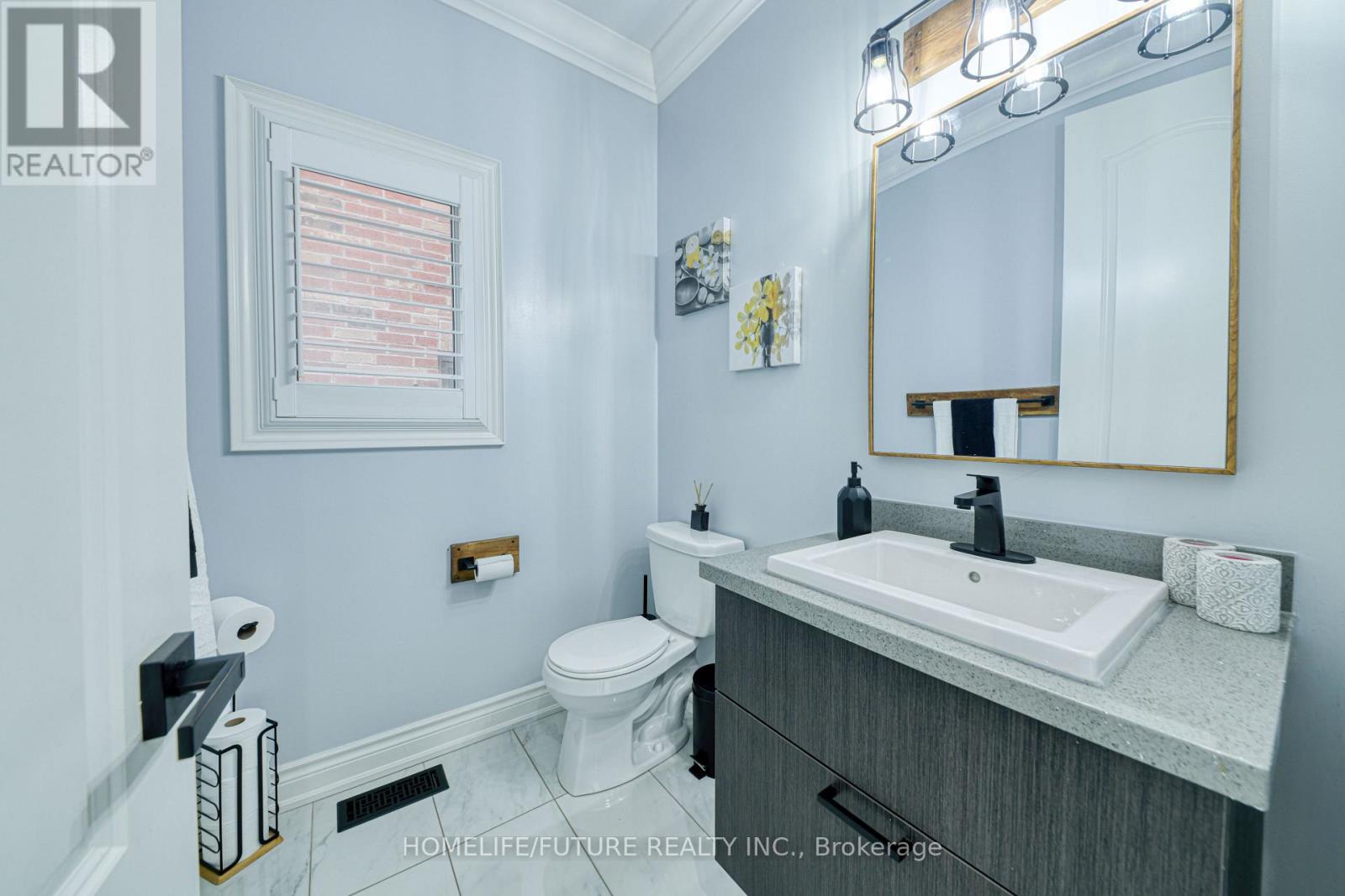 14 Dancing Waters Road, Brampton, Ontario  L6Y 6B5 - Photo 4 - W12700530