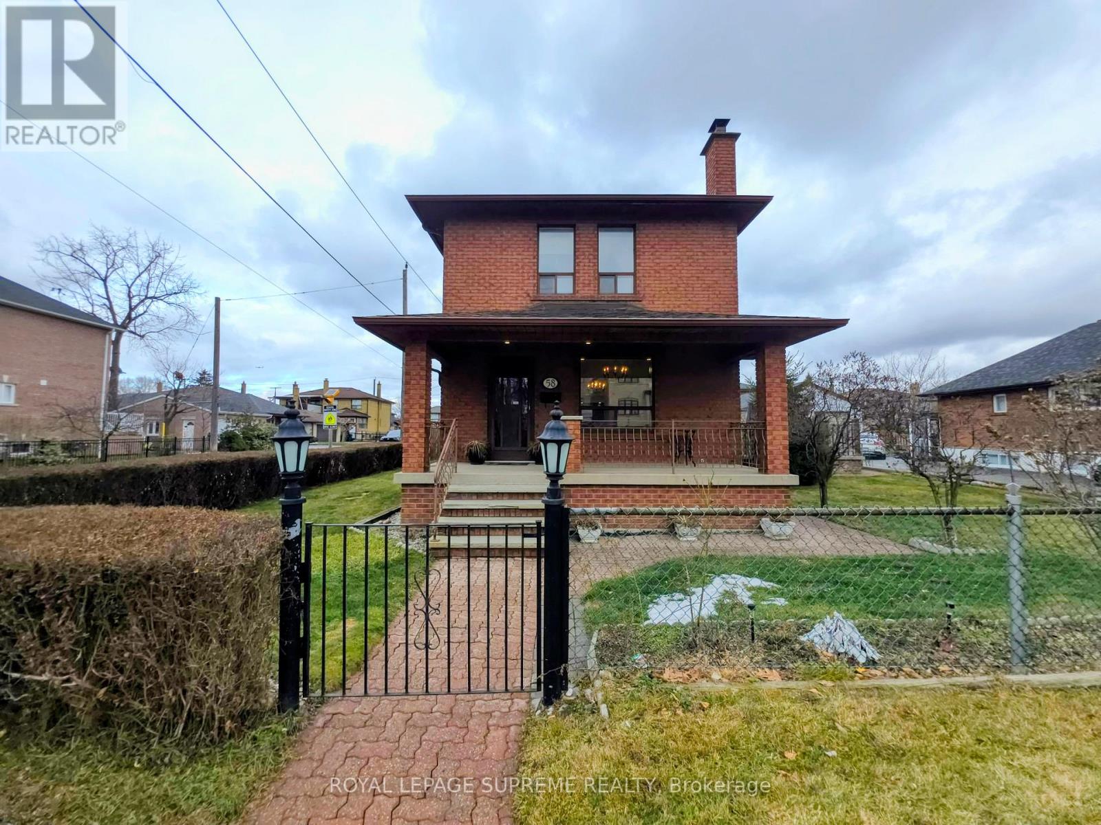 58 HARDING AVENUE, Toronto, Ontario