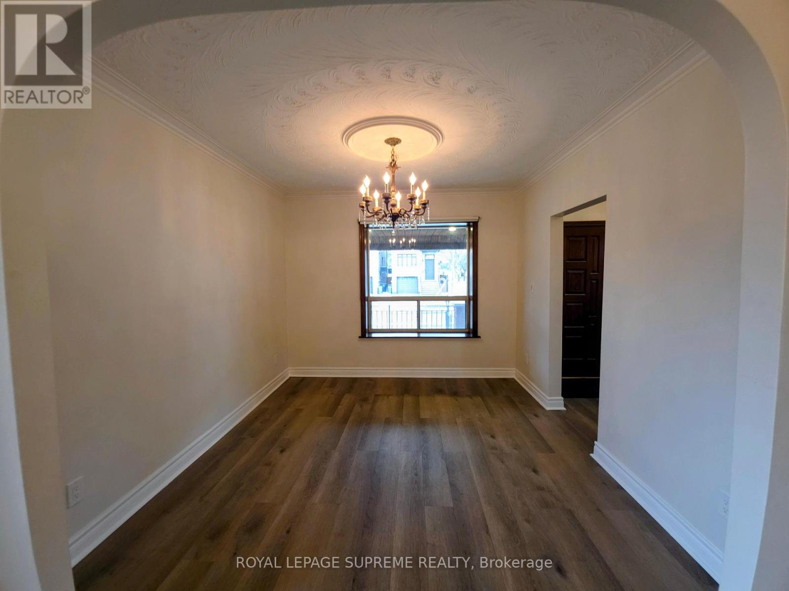 58 Harding Avenue, Toronto, Ontario  M6M 3A5 - Photo 10 - W12700532