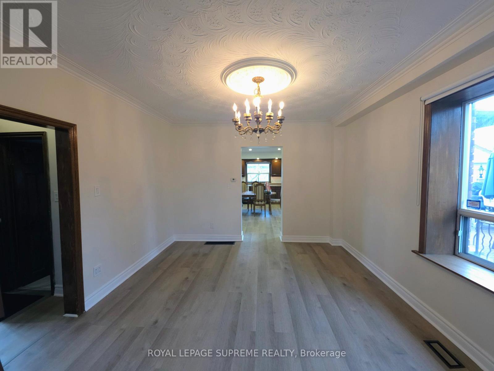 58 Harding Avenue, Toronto, Ontario  M6M 3A5 - Photo 13 - W12700532