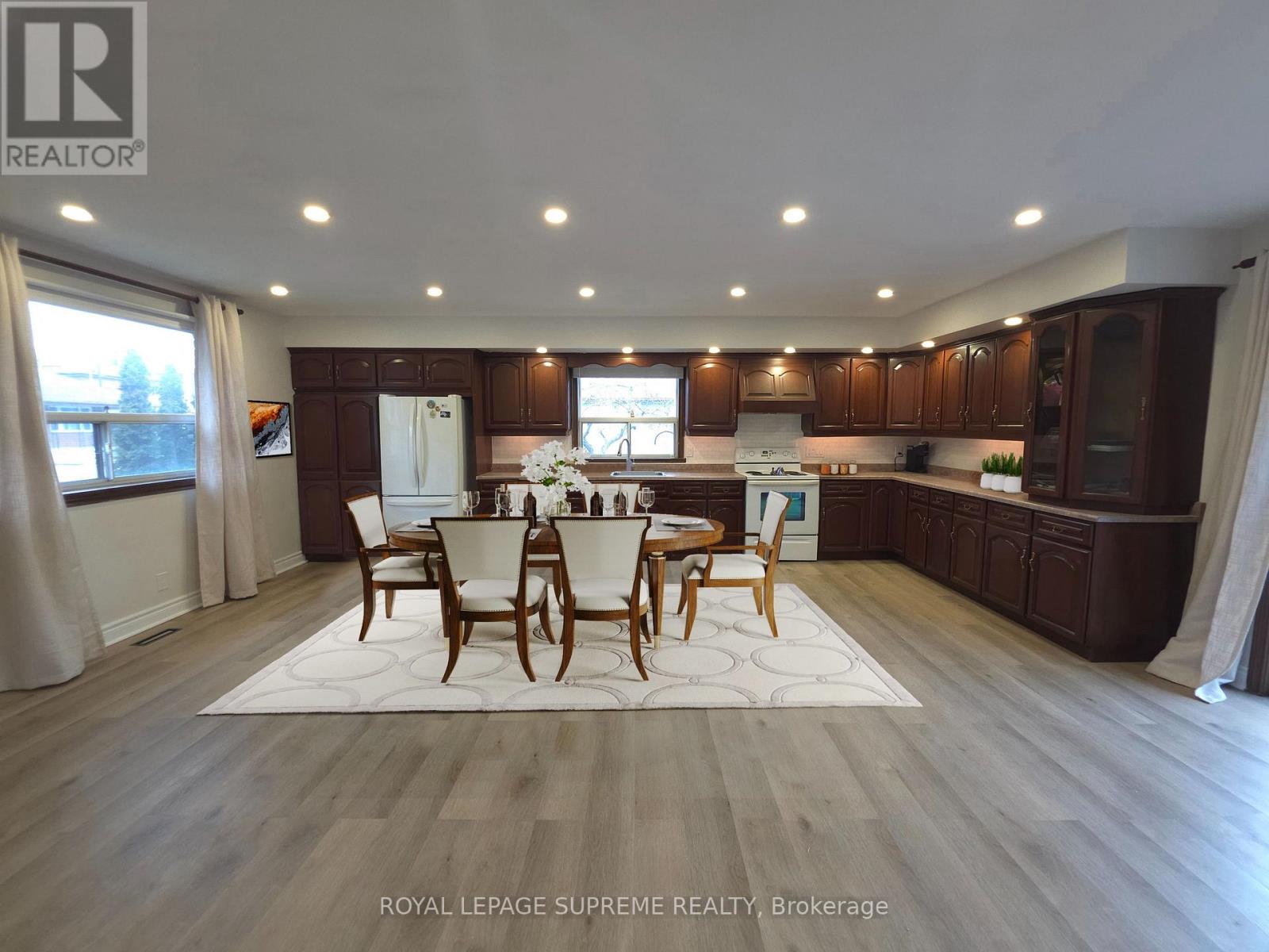 58 Harding Avenue, Toronto, Ontario  M6M 3A5 - Photo 2 - W12700532