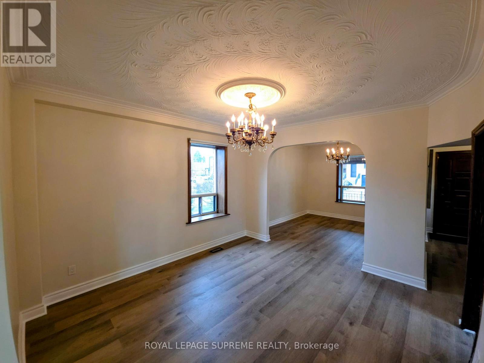 58 Harding Avenue, Toronto, Ontario  M6M 3A5 - Photo 7 - W12700532