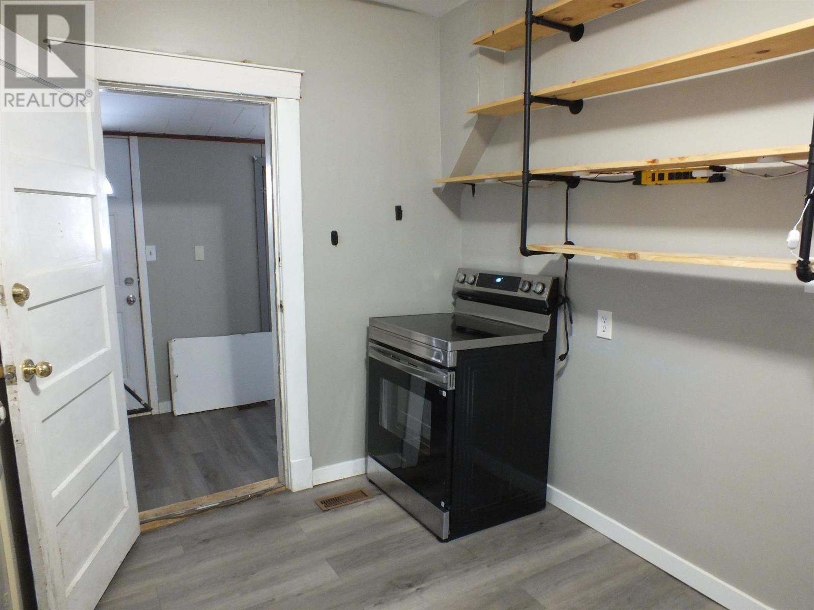 225 Balmoral St, Thunder Bay, Ontario  P7C 4J7 - Photo 5 - TB2600059