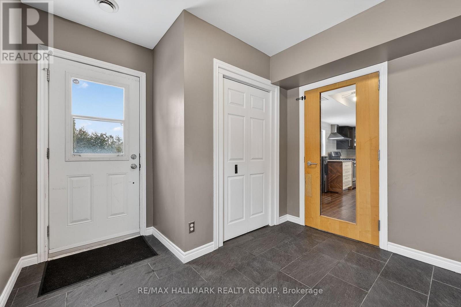 633 Russell Road, Clarence-Rockland, Ontario  K0A 2A0 - Photo 5 - X12700584