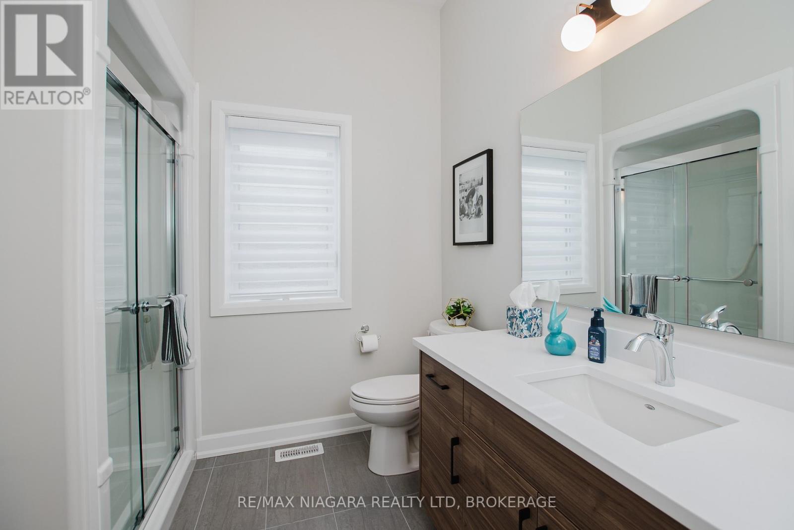 3376 Whispering Woods Trail, Fort Erie, Ontario  L0S 1N0 - Photo 28 - X12700650