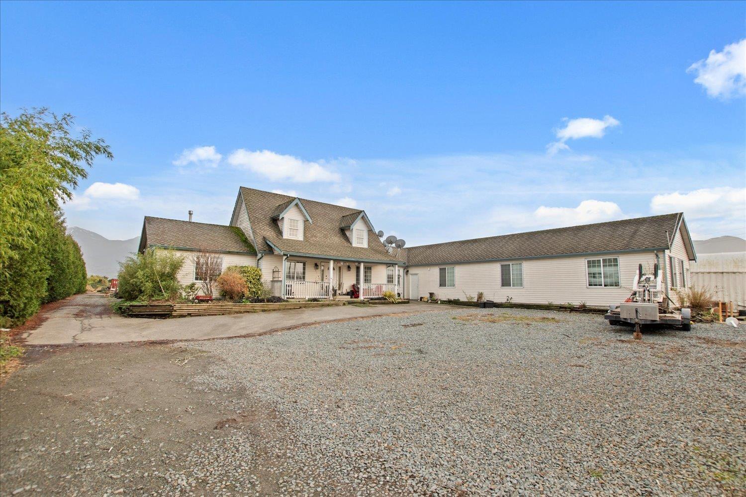 8450 Banford Road, East Chilliwack, Chilliwack, British Columbia  V2P 6H3 - Photo 3 - R3073732