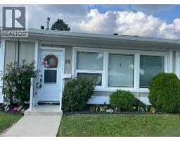 19 MCKENNA Court, Hamilton, Ontario