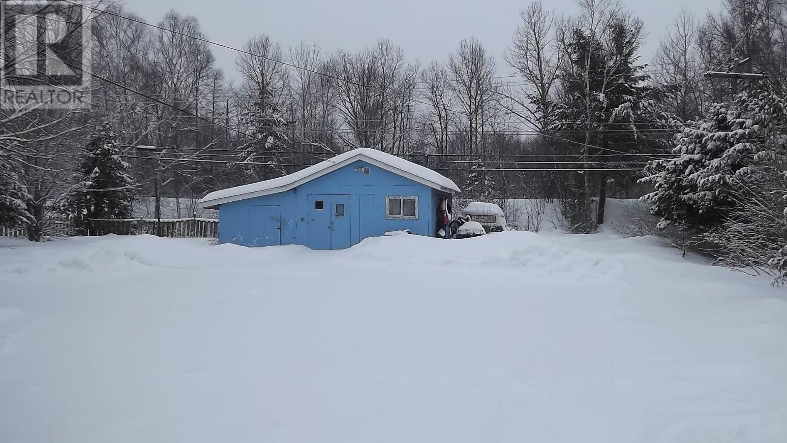 223 Mississauga Ave, Elliot Lake, Ontario  P5A 1E3 - Photo 2 - SM260108