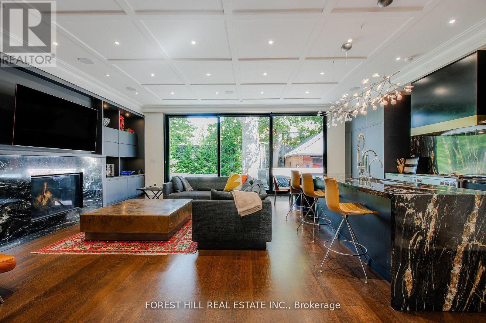 176 BALMORAL AVENUE Toronto (Casa Loma), ON M4V 1J6