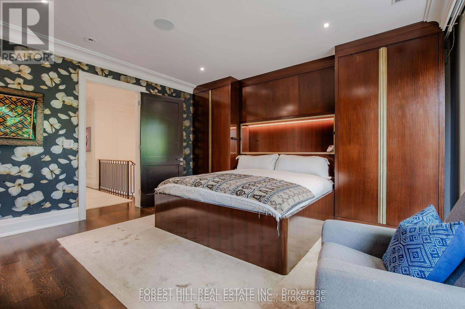 176 BALMORAL AVENUE Toronto (Casa Loma), ON M4V 1J6