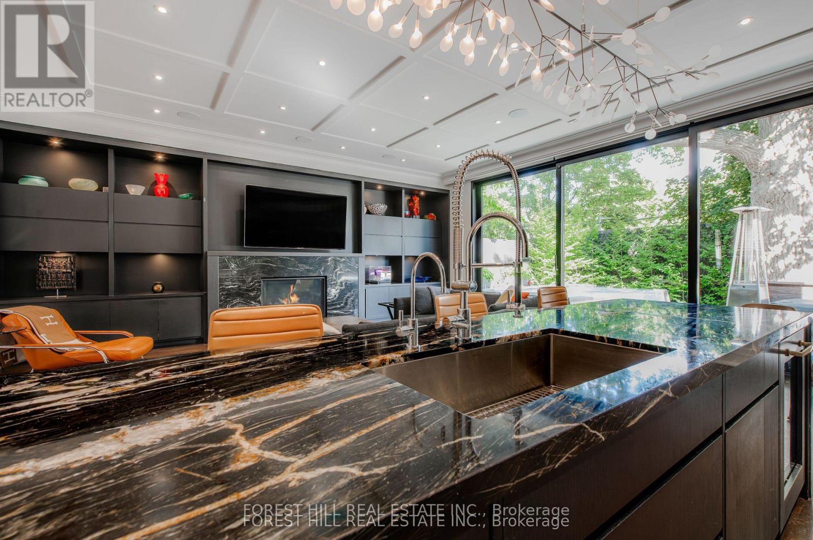 176 Balmoral Avenue, Toronto, Ontario  M4V 1J6 - Photo 19 - C12700608