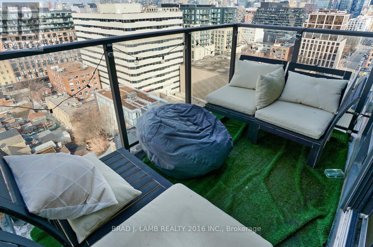 1609 - 111 Bathurst Street, Toronto, Ontario  M5V 1N6 - Photo 20 - C12700614