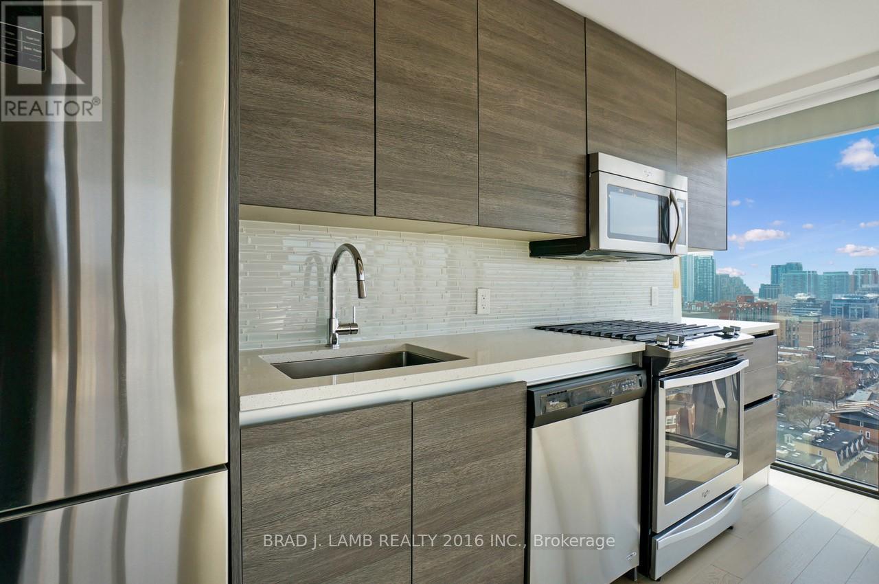 1609 - 111 Bathurst Street, Toronto, Ontario  M5V 1N6 - Photo 6 - C12700614