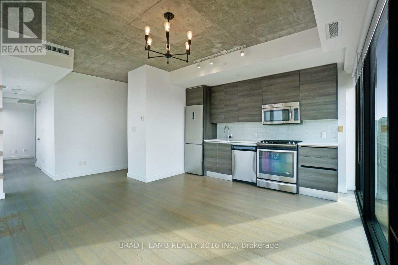 1609 - 111 Bathurst Street, Toronto, Ontario  M5V 1N6 - Photo 8 - C12700614