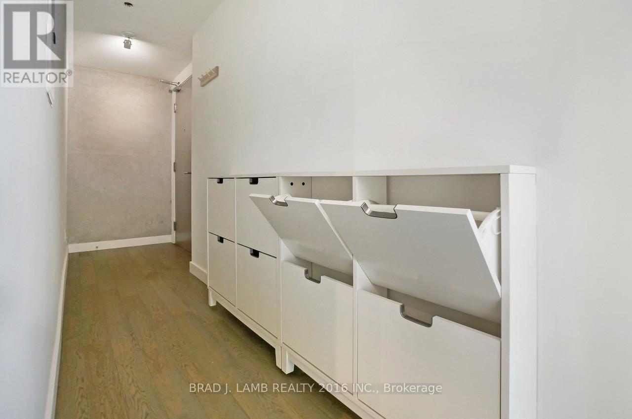 1609 - 111 Bathurst Street, Toronto, Ontario  M5V 1N6 - Photo 24 - C12700624