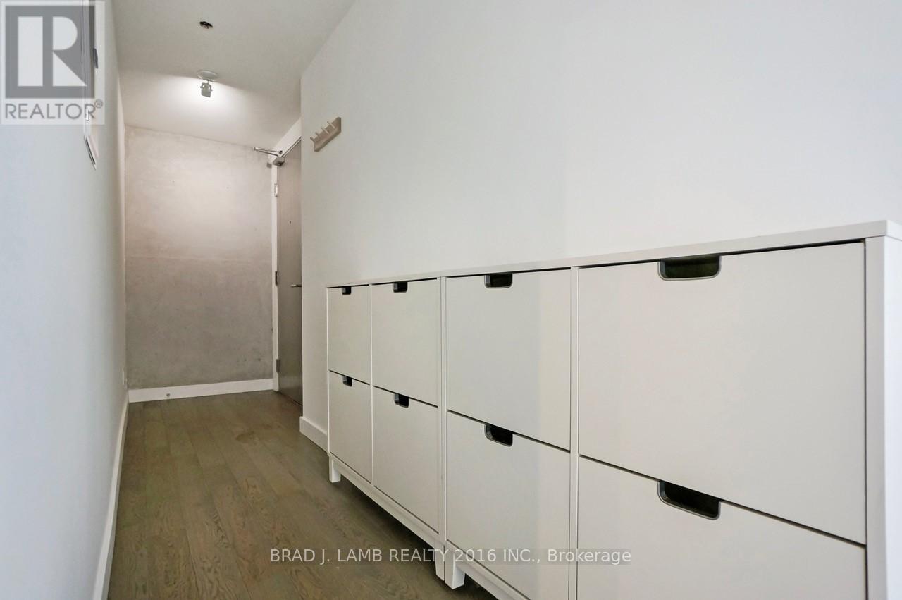 1609 - 111 Bathurst Street, Toronto, Ontario  M5V 1N6 - Photo 25 - C12700624