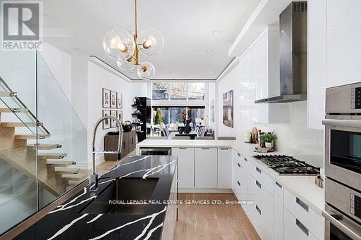 121 Markham Street, Toronto, Ontario  M6J 2G4 - Photo 12 - C12700648