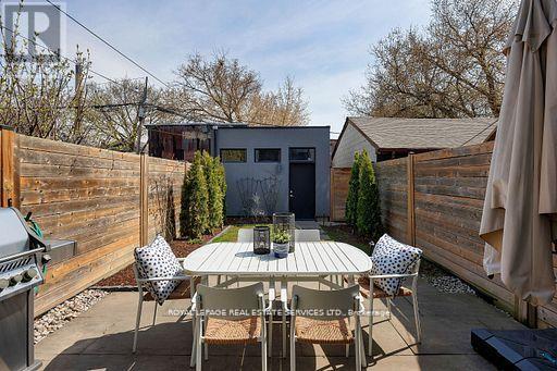 121 Markham Street, Toronto, Ontario  M6J 2G4 - Photo 17 - C12700648