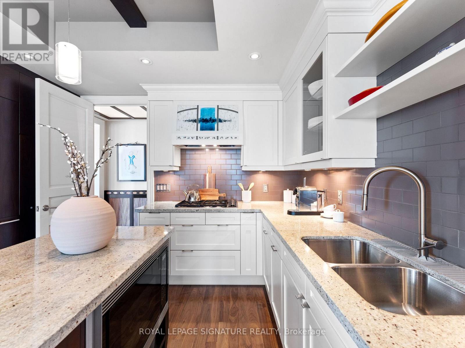 603 - 155 St. Clair Avenue W, Toronto, Ontario  M4V 0A1 - Photo 19 - C12700678