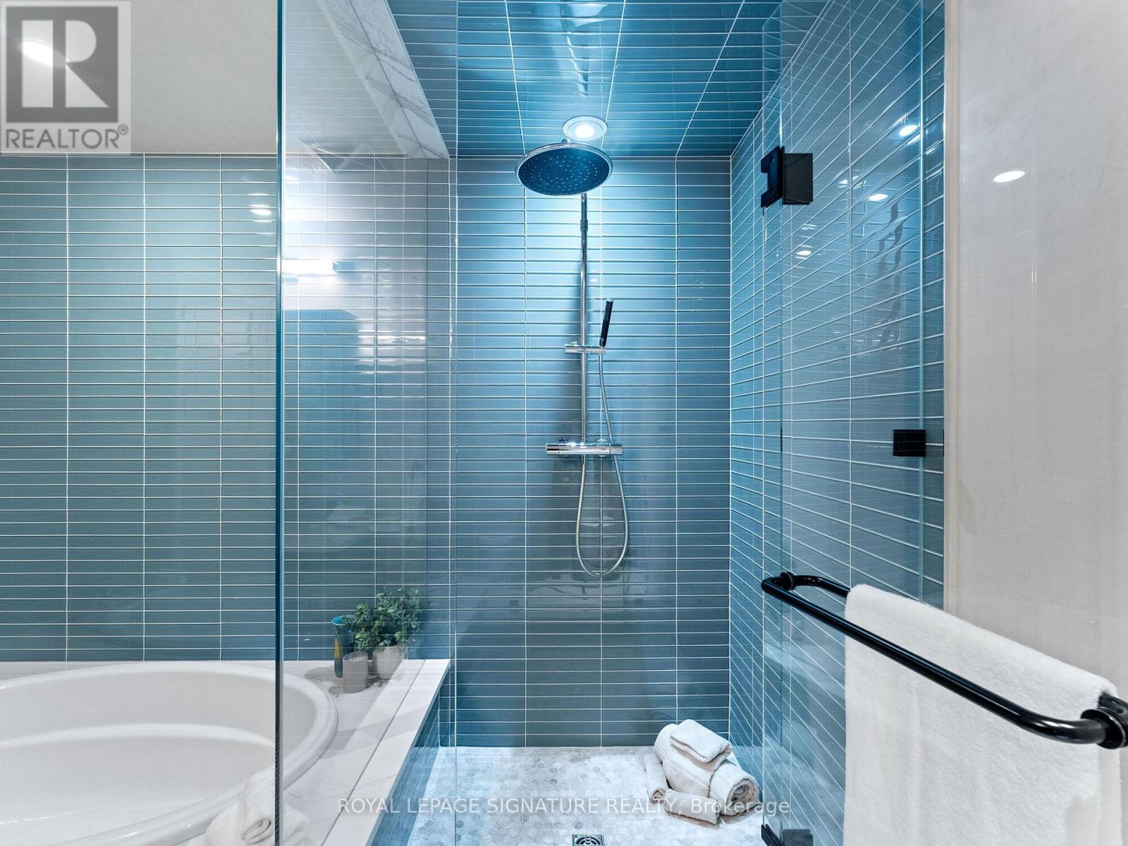 603 - 155 St. Clair Avenue W, Toronto, Ontario  M4V 0A1 - Photo 34 - C12700678