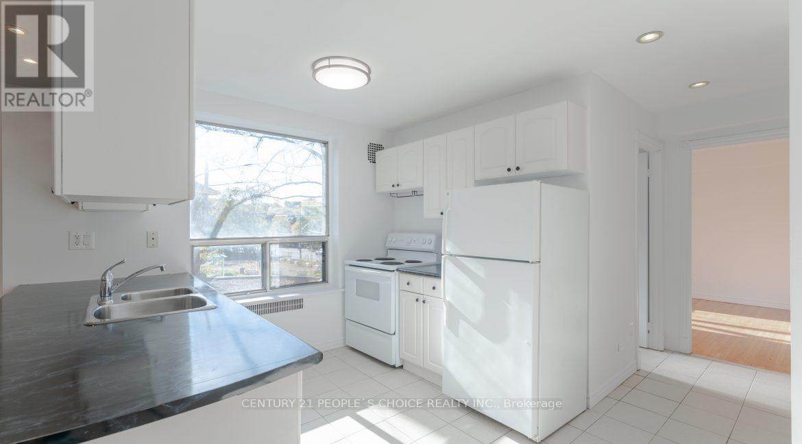 6 - 869 Avenue Road, Toronto, Ontario  M5P 2K5 - Photo 4 - C12700706