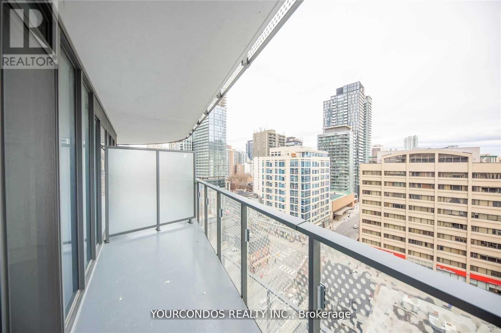 912 - 11 Wellesley Street W, Toronto, Ontario  M4Y 0G4 - Photo 11 - C12700724