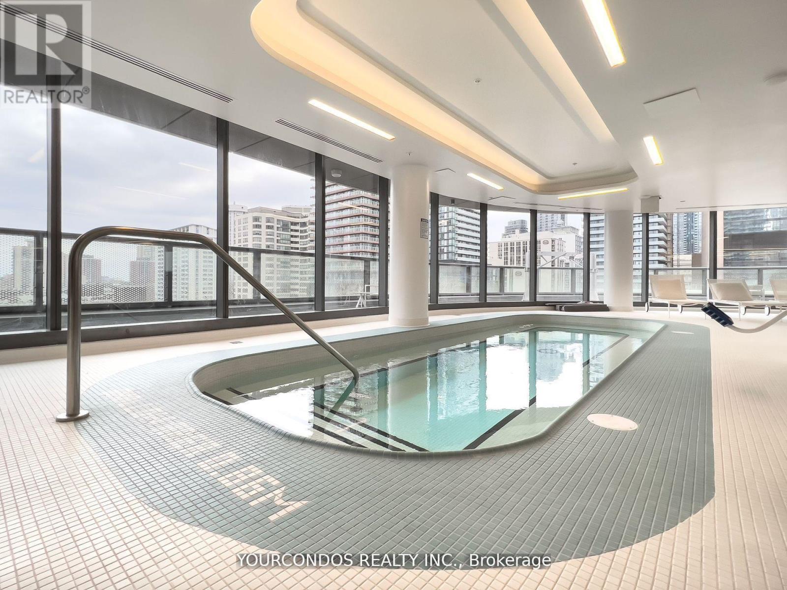 912 - 11 Wellesley Street W, Toronto, Ontario  M4Y 0G4 - Photo 13 - C12700724