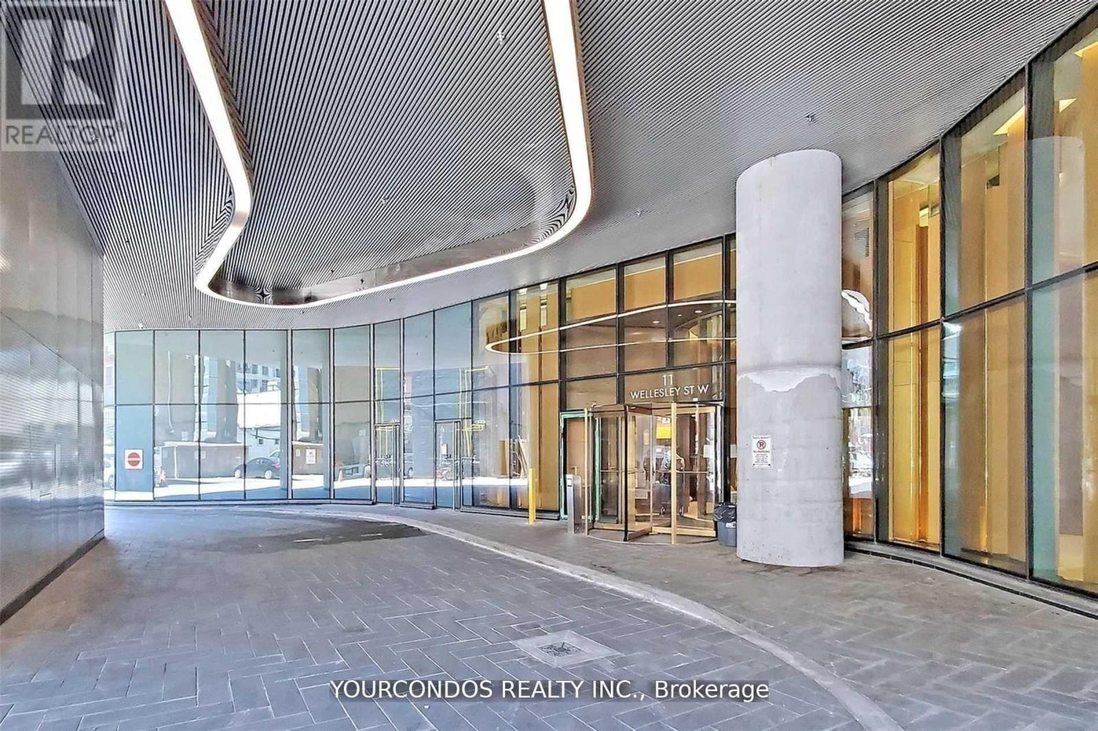 912 - 11 Wellesley Street W, Toronto, Ontario  M4Y 0G4 - Photo 3 - C12700724