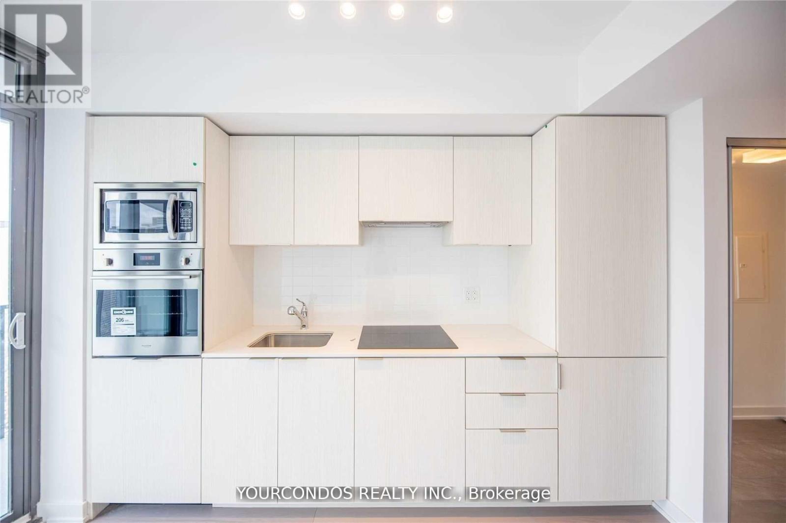 912 - 11 Wellesley Street W, Toronto, Ontario  M4Y 0G4 - Photo 6 - C12700724