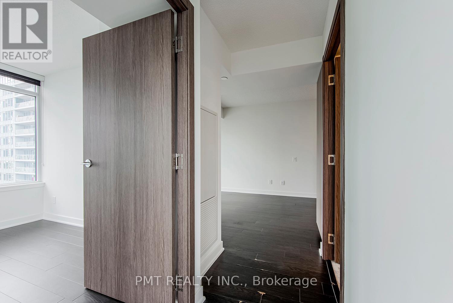 906 - 19 Bathurst Street, Toronto, Ontario  M5V 0N2 - Photo 10 - C12700754