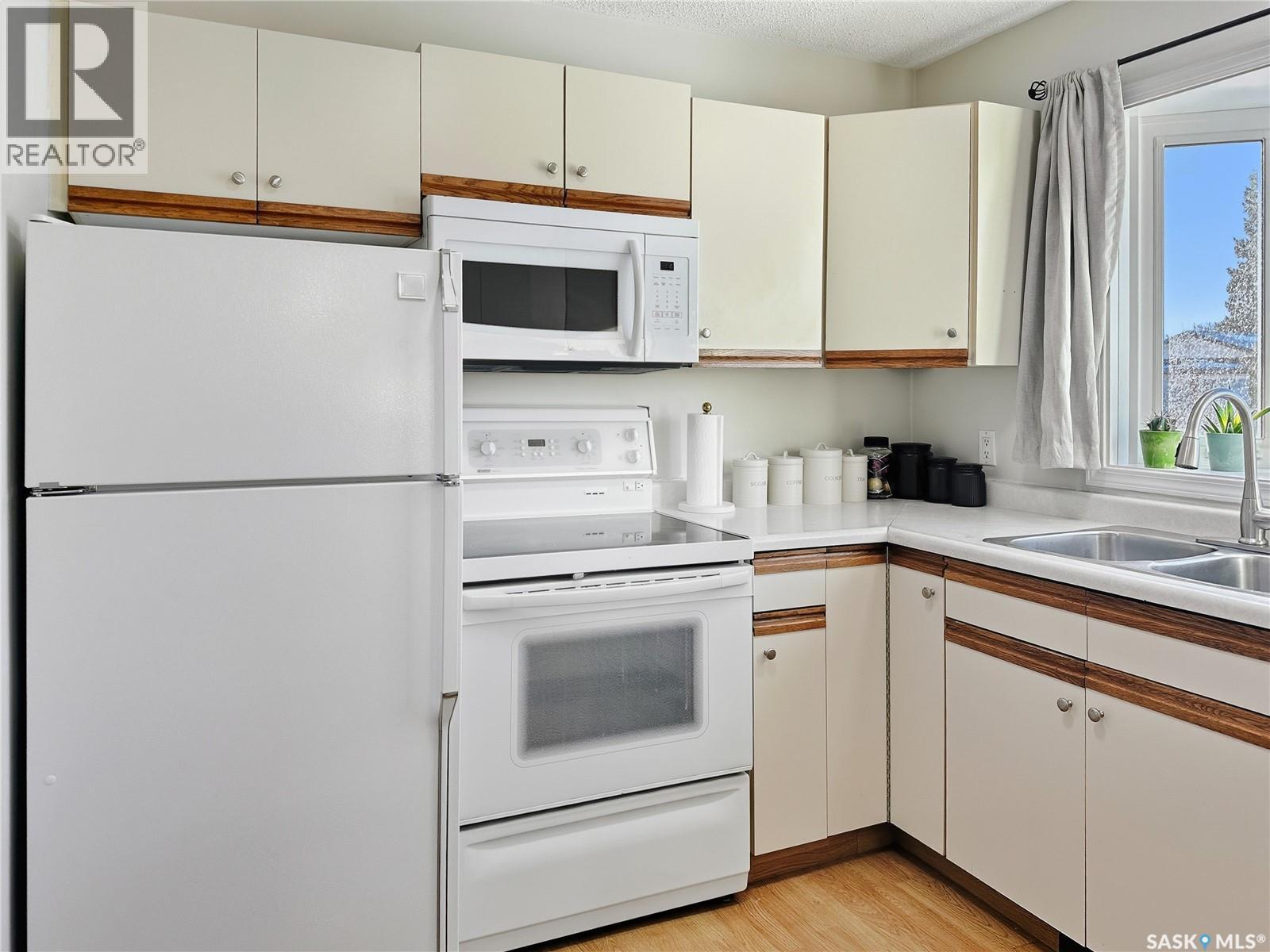 8913 Bowers Drive, North Battleford, Saskatchewan  S9A 3C1 - Photo 3 - SK026899