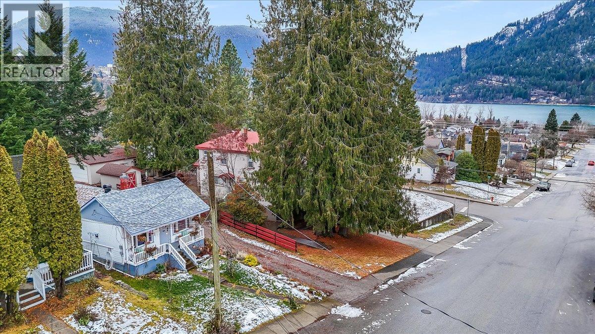 810 Kokanee Avenue, Nelson, British Columbia  V1L 3P6 - Photo 49 - 10372535