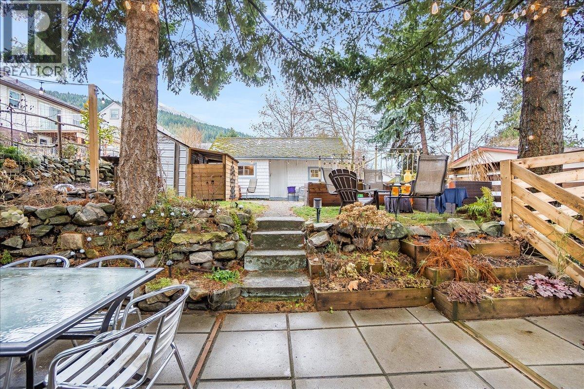 810 Kokanee Avenue, Nelson, British Columbia  V1L 3P6 - Photo 34 - 10372535