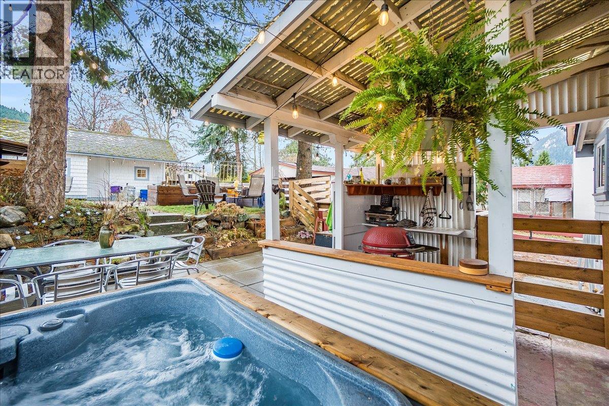 810 Kokanee Avenue, Nelson, British Columbia  V1L 3P6 - Photo 33 - 10372535