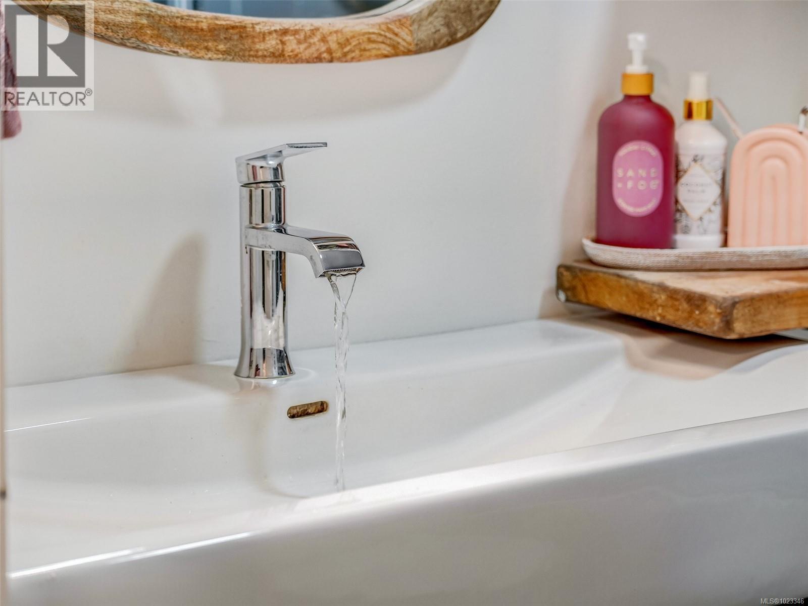 3115 Somerset St, Victoria, British Columbia  V8X 1C8 - Photo 17 - 1023346