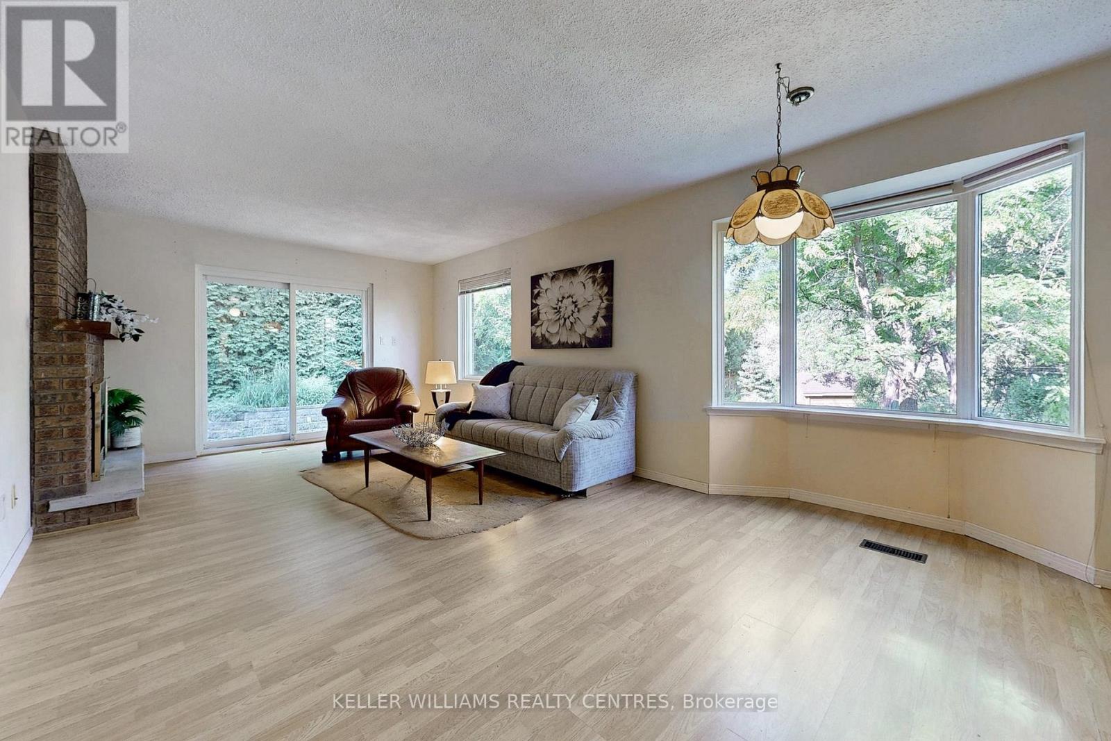 27 Hawthorne Lane, Aurora, Ontario  L4G 3K8 - Photo 12 - N12700660