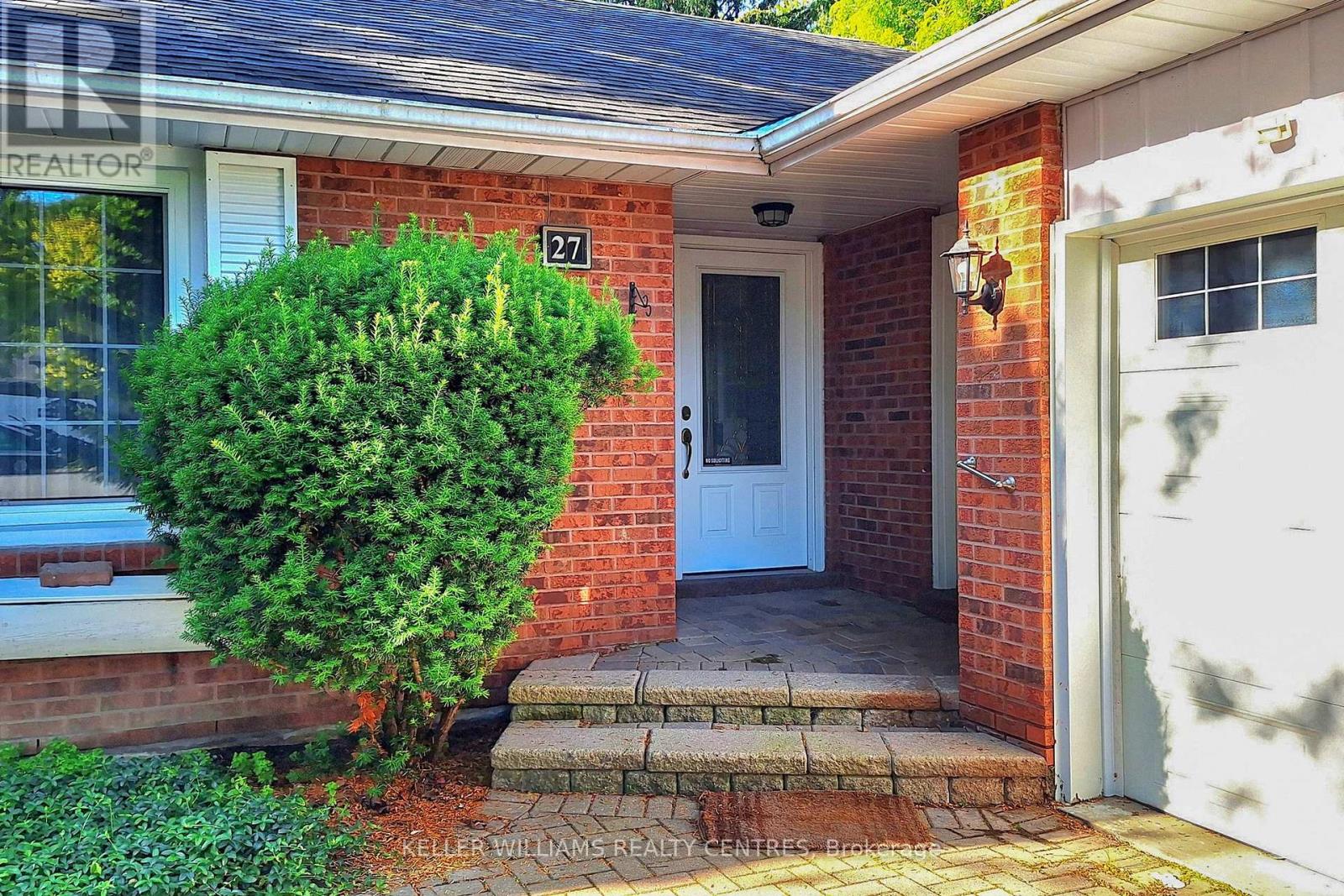 27 Hawthorne Lane, Aurora, Ontario  L4G 3K8 - Photo 8 - N12700660