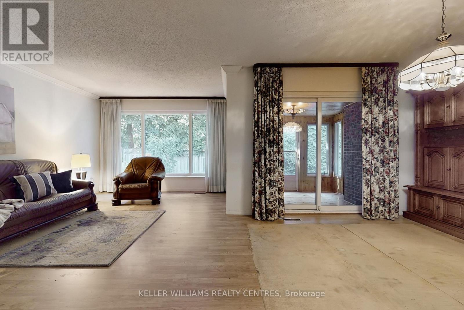 27 Hawthorne Lane, Aurora, Ontario  L4G 3K8 - Photo 9 - N12700660